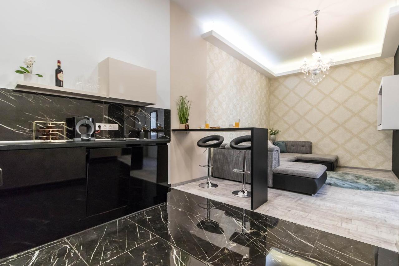 George'S Luxury Apartment At Danube ブダペスト エクステリア 写真