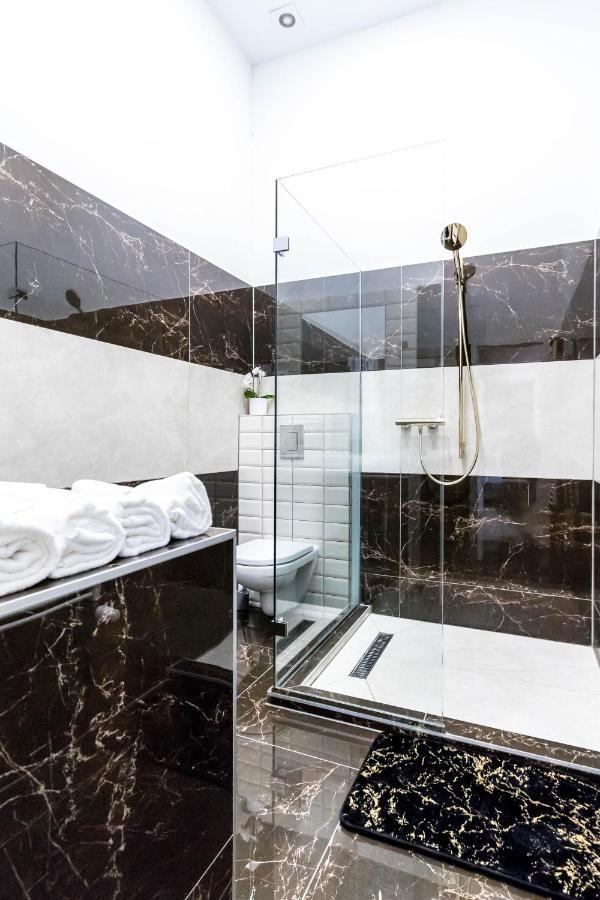 George'S Luxury Apartment At Danube ブダペスト エクステリア 写真