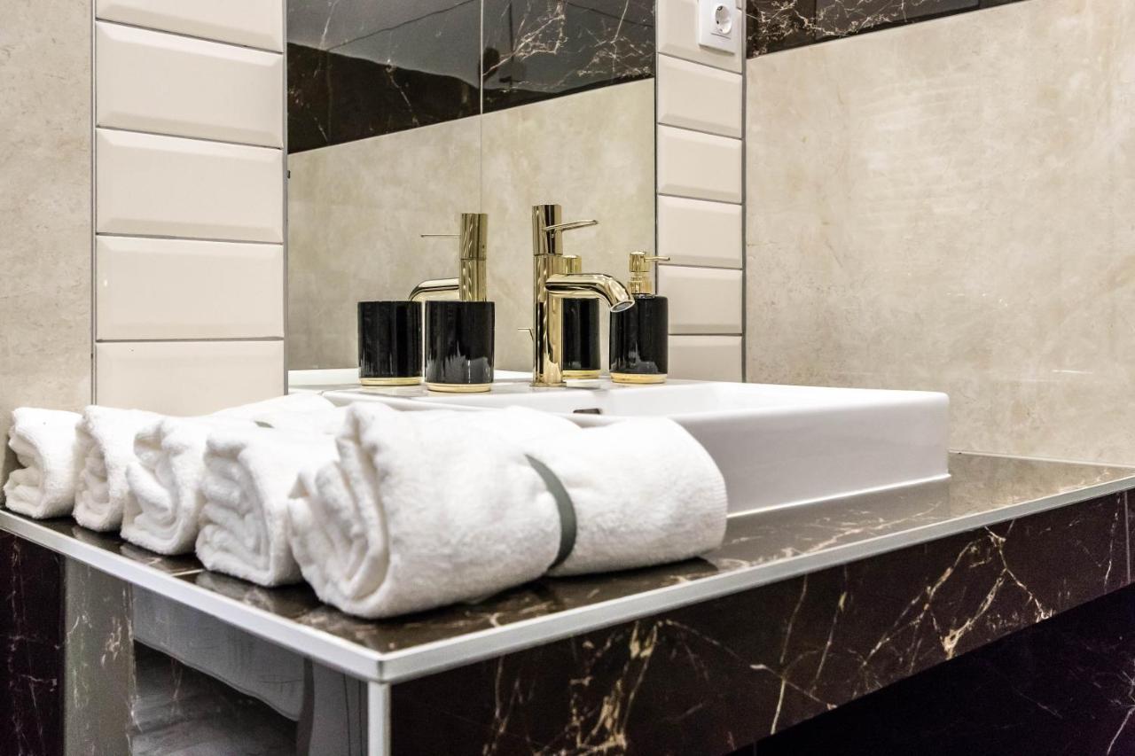 George'S Luxury Apartment At Danube ブダペスト エクステリア 写真