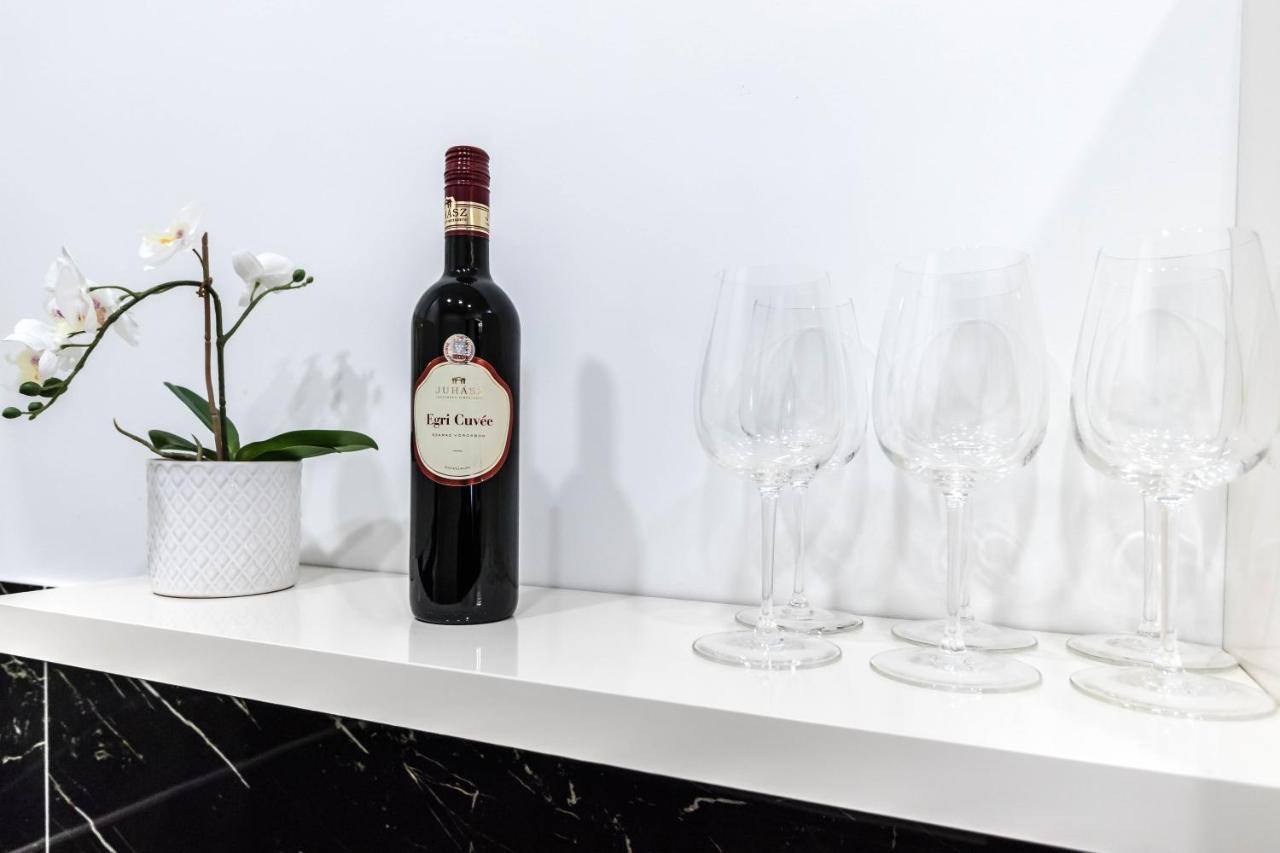 George'S Luxury Apartment At Danube ブダペスト エクステリア 写真